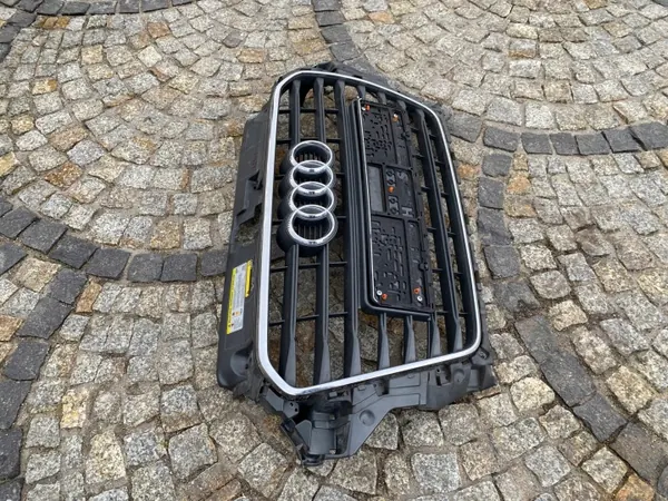 Grille Chrome Avant Audi A3 8V OEM 8V3853651 image 3