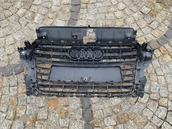 Grille Chrome Avant Audi A3 8V OEM 8V3853651 image 7