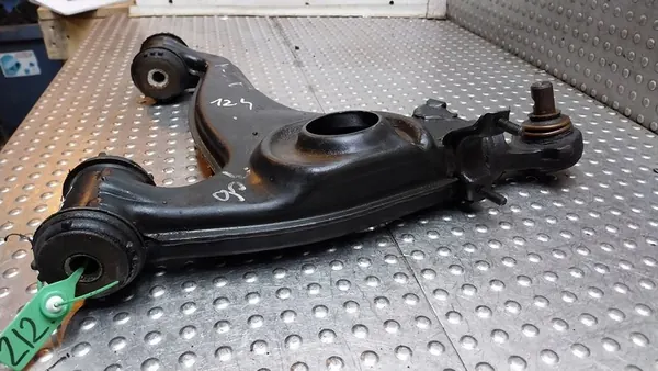 Braccio di controllo anteriore sinistro A1243303807 Mercedes W124 image 2
