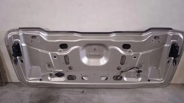 Mercedes-Benz E W238 achterbakplank OEM A2387501700 image 4
