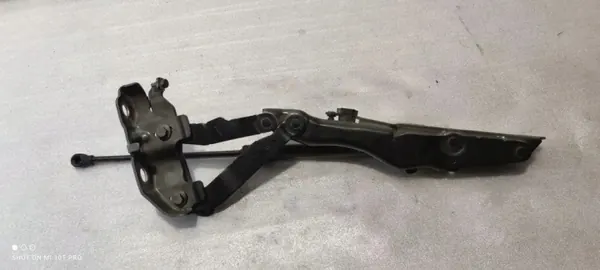 Volvo S60 III V60 Rechter Motorkapscharnier OEM 32277086 image 3