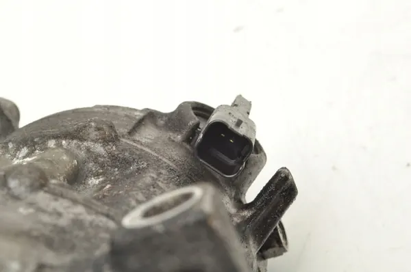 Compresseur climatisation Citroen C4 II 1.6 HDI OEM 447150-3250 image 6
