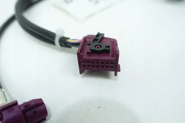 Enchufe Puerto USB-C OEM A2238204203 para Mercedes S W223 image 3