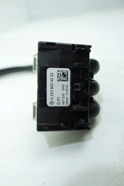 Enchufe Puerto USB-C OEM A2238204203 para Mercedes S W223 image 5