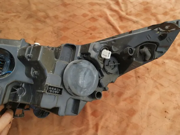 Farol direito Citroen C4 2004-2008 image 10