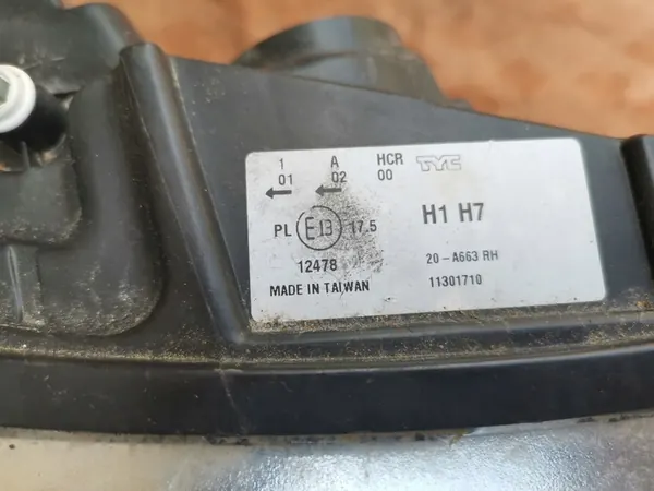 Farol direito Citroen C4 2004-2008 image 7