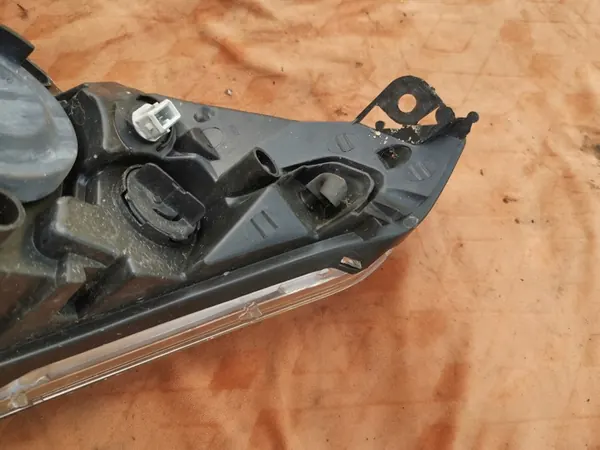 Farol direito Citroen C4 2004-2008 image 8