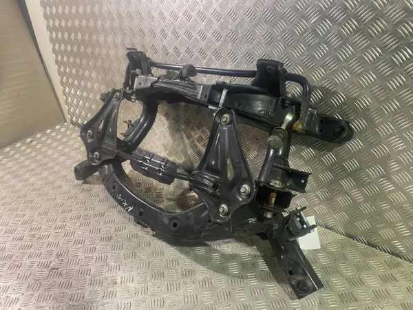 Lexus NX 2020 Bakre ramdel OEM UTO41170 Begagnad image 3