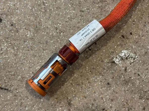 Mercedes-Benz korkeajännitekaapeli OEM A2545405318 image 3