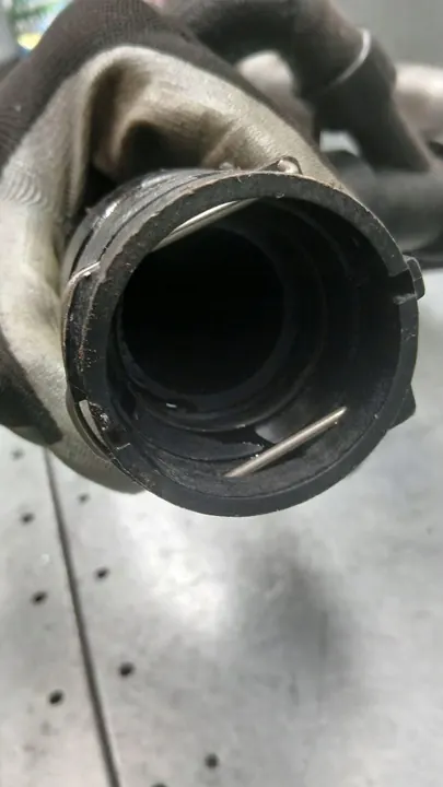 Vesiputket Volvo V60 S60 II V70 III S80 II 2.4 D OE 31355201 image 3