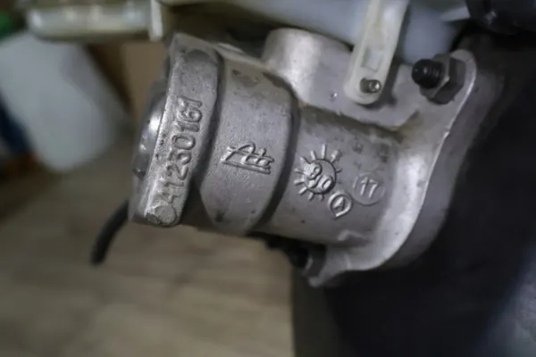 Volvo C30 Servo OEM 6N51-2B195-DD - Käytetty image 6