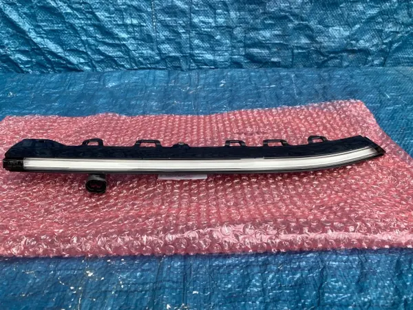 VW T-Roc LED DRL Grill Vänster OEM 2GA941653A image 2