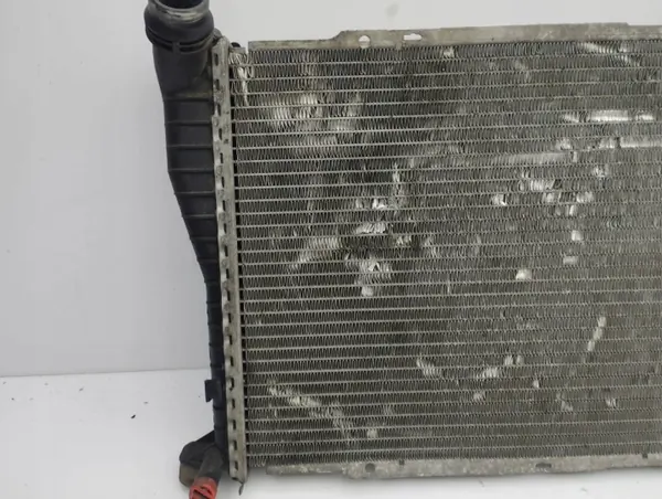Radiateur d'eau BMW 5 E39 OEM 2247345D 2.5L Diesel image 8