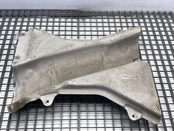 Protetor térmico A1676807207 Mercedes GLE SUV OEM image 3