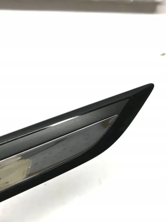 Emblema de para-lama direito OEM 5G9853688 VW Golf VII image 5