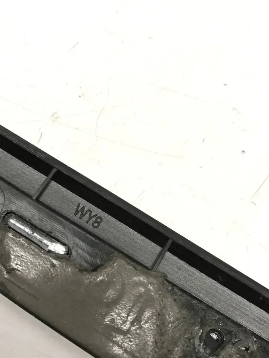 Emblema de para-lama direito OEM 5G9853688 VW Golf VII image 7