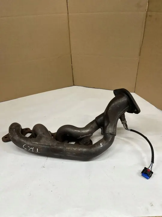 Ford Mustang VI Pakoputken keräin OEM AFR79144 image 2