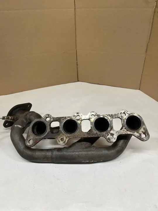 Ford Mustang VI Pakoputken keräin OEM AFR79144 image 3