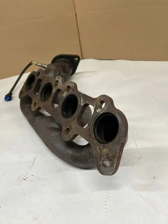 Ford Mustang VI Pakoputken keräin OEM AFR79144 image 9