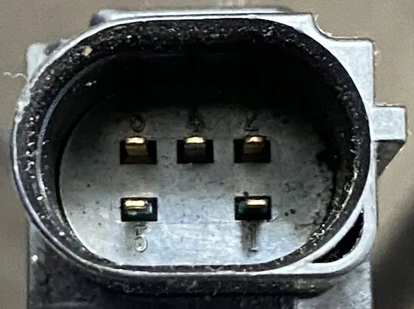 VAN RENAULT TRAFIC II OPEL VIVARO 2.5 DCI VÁLVULA EGR H7700107471 image 3