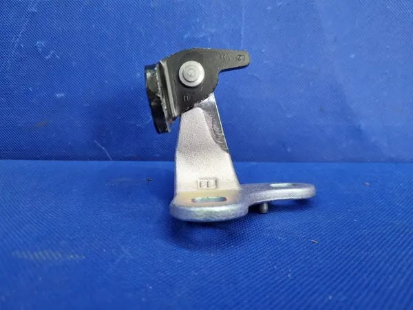 Tesla Model Y Linke Vordere Türscharnier OEM 1626074-00-B image 2