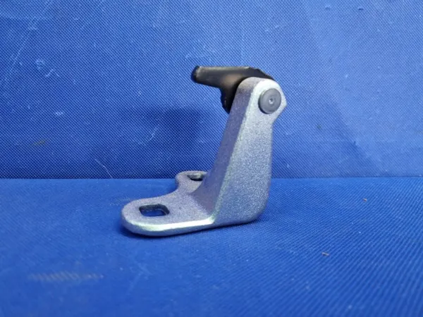 Tesla Model Y Linke Vordere Türscharnier OEM 1626074-00-B image 4