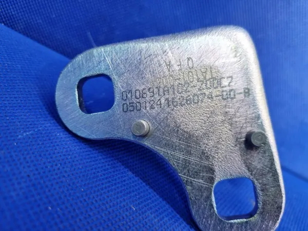 Tesla Model Y Linke Vordere Türscharnier OEM 1626074-00-B image 8