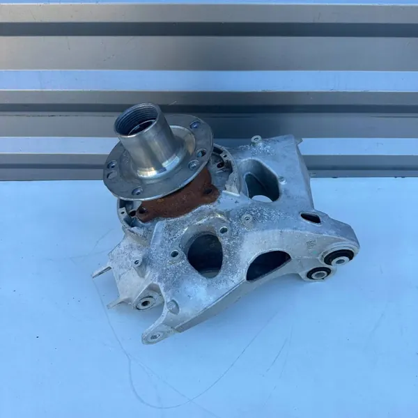 Porte-fusée arrière droit Porsche 911 992 OEM 992501651E image 2