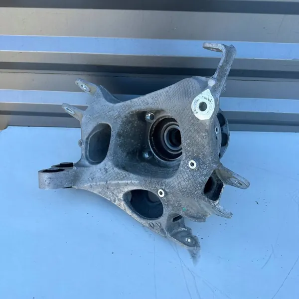 Porte-fusée arrière droit Porsche 911 992 OEM 992501651E image 3