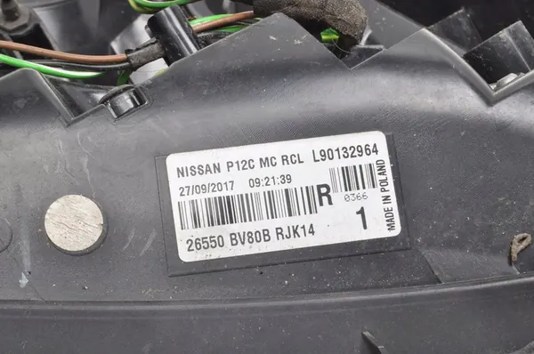 Nissan OE Bakljus Höger 26550BV80B image 10