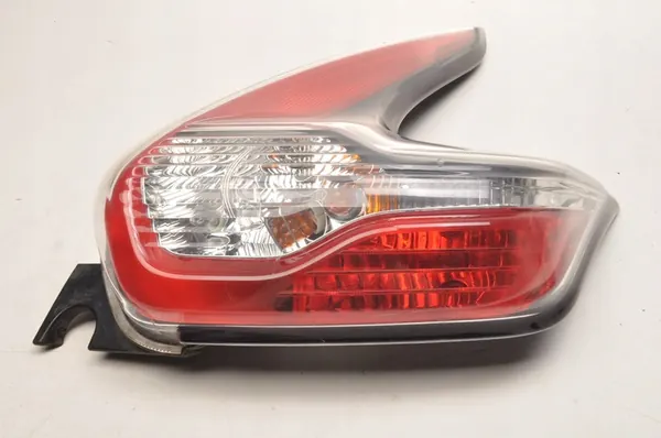 Nissan OE Bakljus Höger 26550BV80B image 2