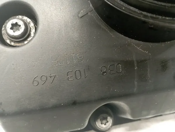 Venttiilikansi OEM 038103469 1.9 TDI VW Touranille image 3