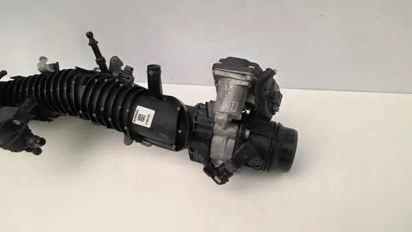 Kaasutinkansi OEM 8487588 BMW X1 X2:lle image 3