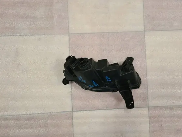 Faro Halógeno Derecho Hyundai I30 2016 OEM 92208G4210 image 6