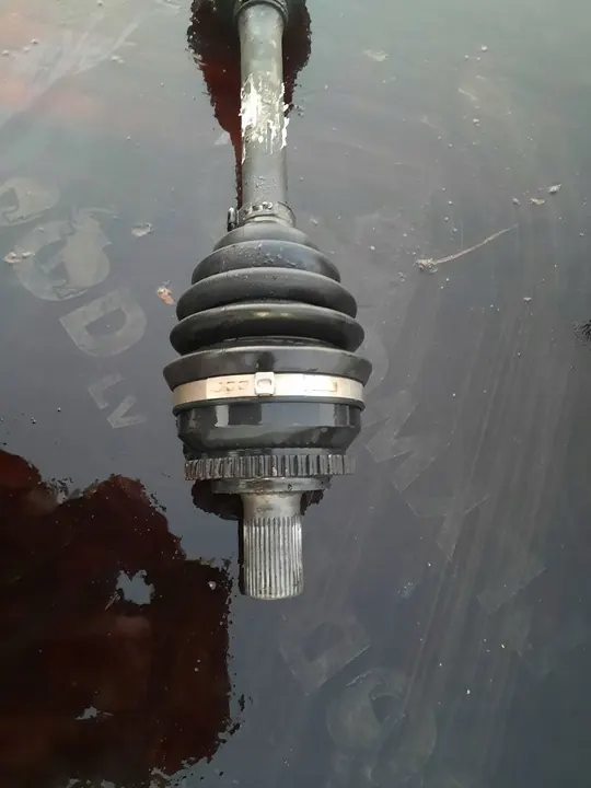 Vänster drivaxel Volvo V70 II 2.4B image 3