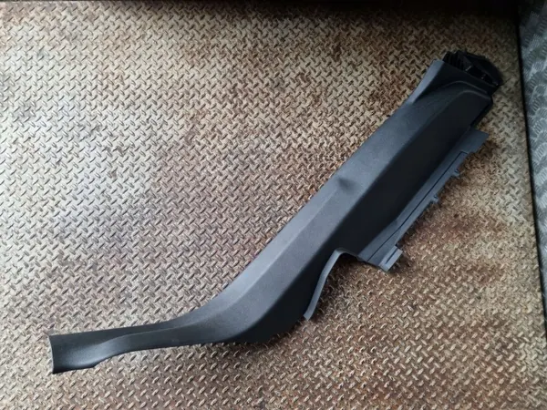 Opel Grandland X pilaarbekleding OEM YP00133777 image 2