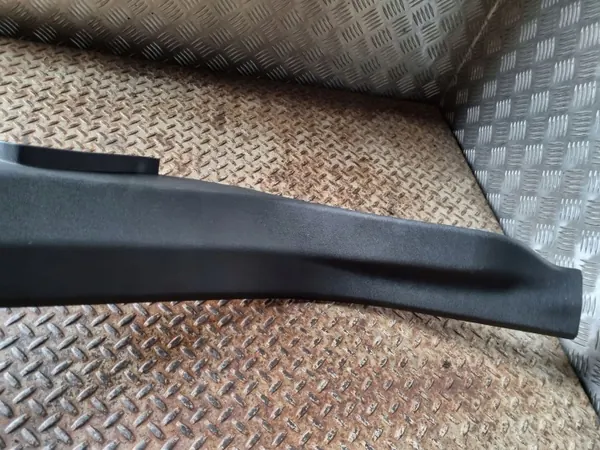 Opel Grandland X pilaarbekleding OEM YP00133777 image 3