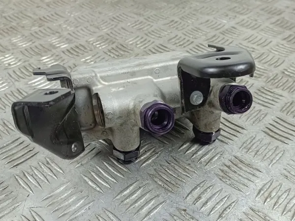 Conduit de refroidisseur d'huile Jeep OE OEM 68379505AA image 3