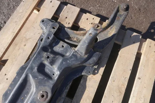 Toyota Yaris II Querlenker OEM TOY36426681 06-11 image 4