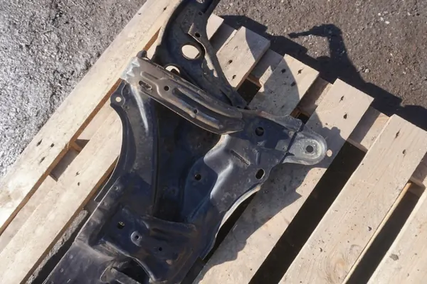 Toyota Yaris II Querlenker OEM TOY36426681 06-11 image 7