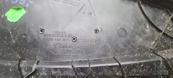 Mercedes Vito 639 Voorruit OEM ZGS019 - Gebruikt image 4