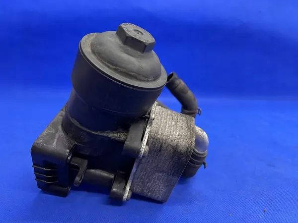 AUDI A4 A5 Q5 A6 2.0 TDI Öljynsuodattimen Perusta 03L115389E image 3