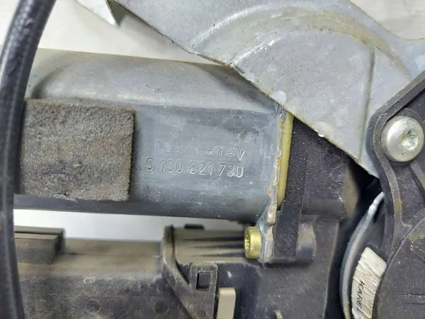 Motor de vidro elétrico dianteiro direito Skoda Octavia I 1U1837402J image 6