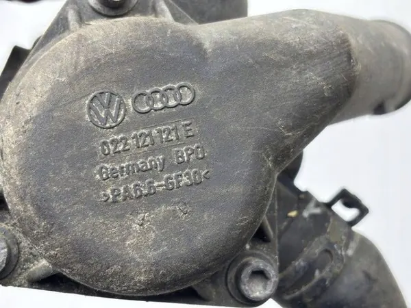 Audi termostaatin kotelo OEM 022121121E - Käytetty image 6