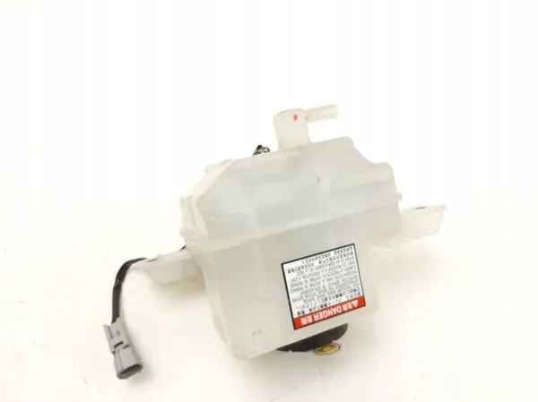 Toyota Bromsvätskebehållare OEM 8L23 - Begagnad image 6