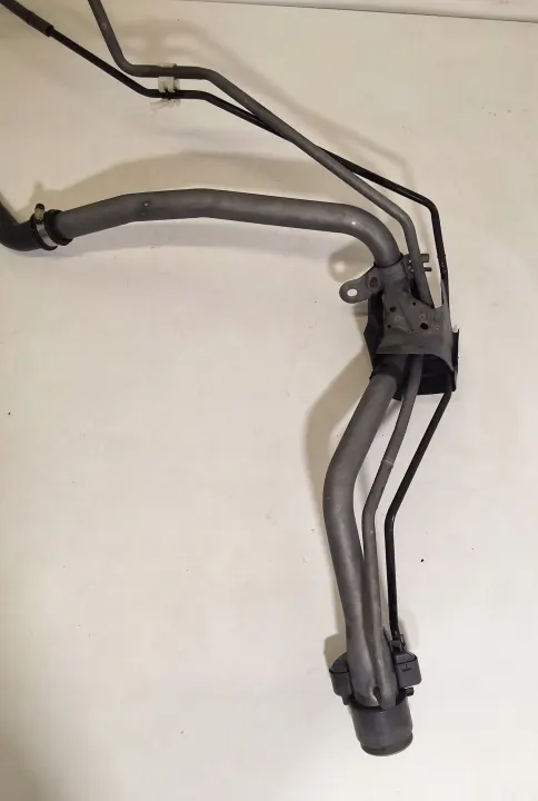 Toyota Prius Plus brandstofvulhals OEM TOYOTAPRIUSPLUSRURAWLEWUPALIWA image 3
