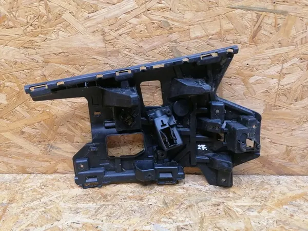 Scivolo di montaggio paraurti destro anteriore Volvo V40 II 2012-2019 image 2