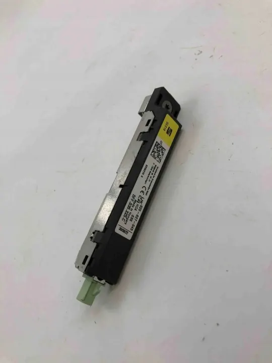 CUPRA Antenneversterker OEM 5FF035225C - Gebruikt image 3