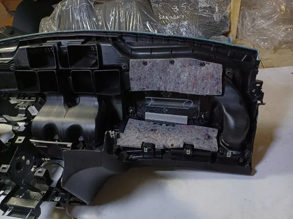 Consola Salpicadero OEM A1766801587MERC Mercedes A45 AMG image 3