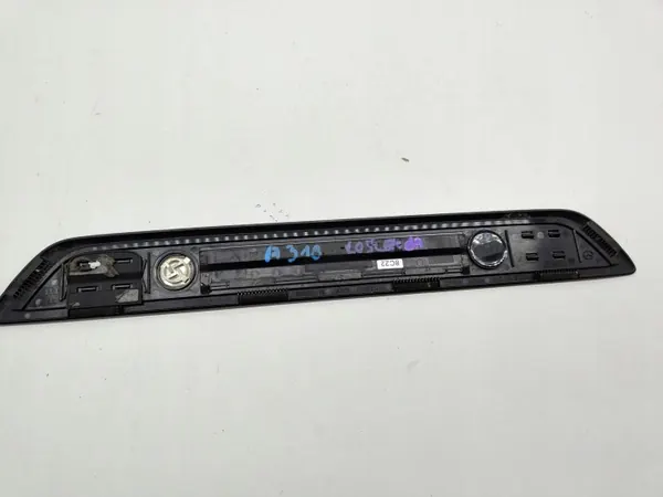 Mazda CX-5 framdörrströskelskydd OEM K123V1370 image 6